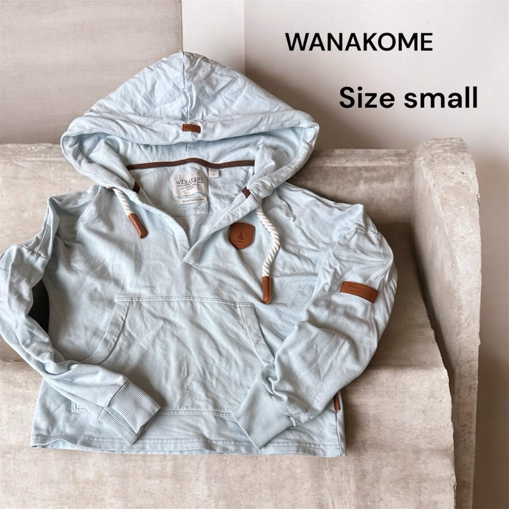 🐶❄️Wanakome Sky Blue Hoodie with Tan Details